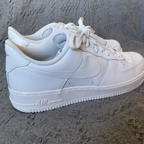 mens white nike air